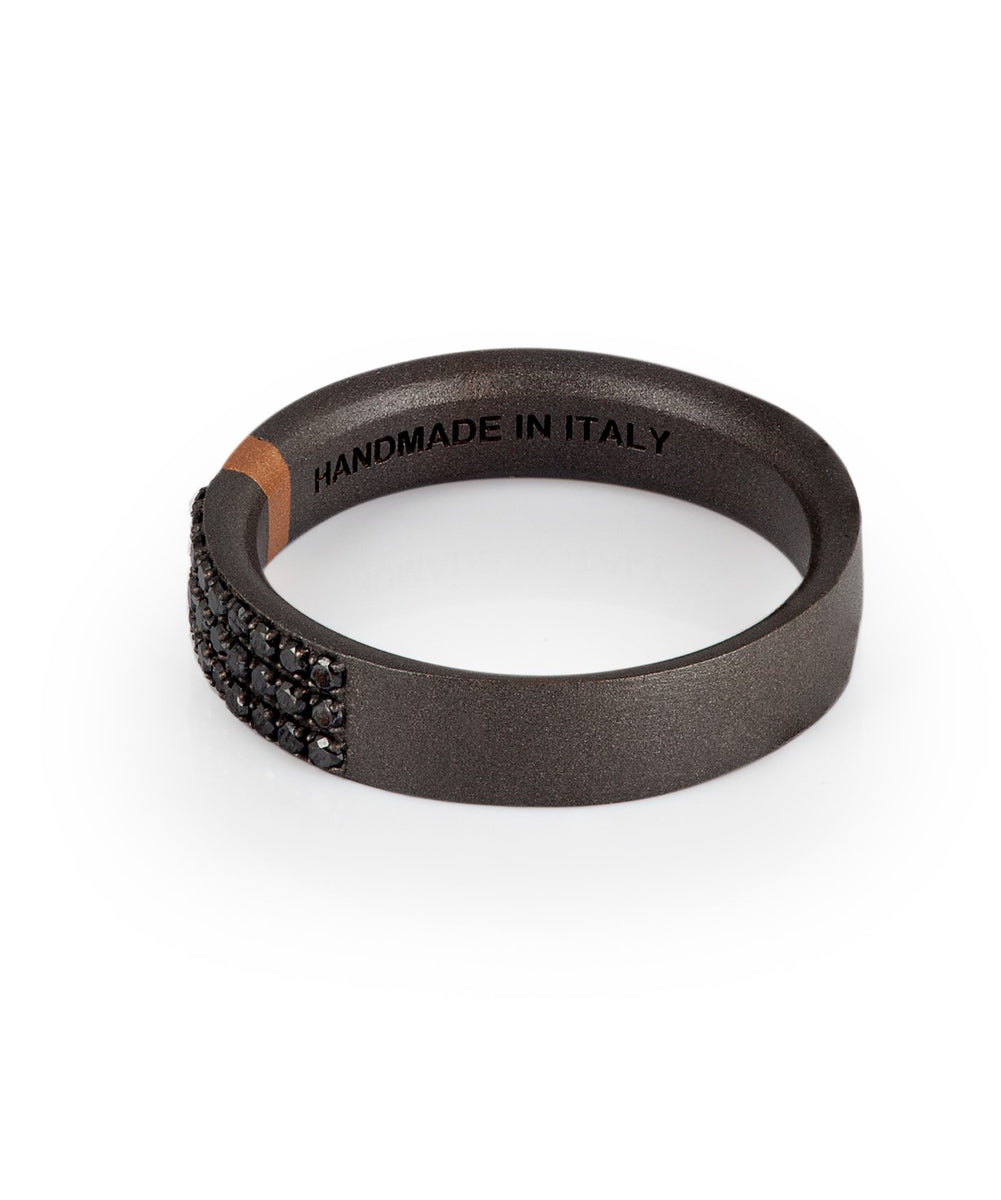 Willis Judd - Anello Da Uomo In Titanio, Larghezza 6 Mm, Con Incisione
