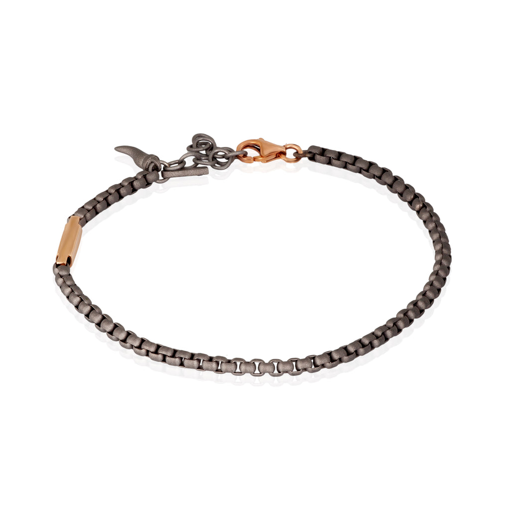 BRACCIALE UOMO CON CATENINA SCOOBY DOO IN TITANIO E BARRETTA IN ORO ROSSO 9 KT