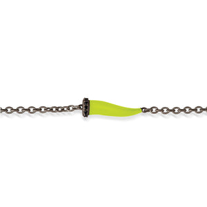 BRACCIALE CHARMS CON CORNETTO SMALTATO GIALLO FLUO IN TITANIO, 5 BLACK E CATENA