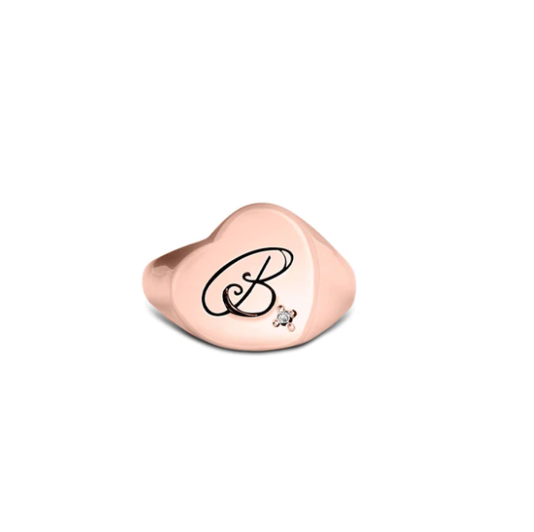 ANELLO CUORE OBLIQUO IN ORO ROSA NUMERI E PAROLE COLLECTION ReF. AN225R