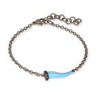 BRACCIALE CHARMS CON CORNETTO SMALTATO AZZURRO  IN TITANIO, 5 BLACK E CATENA