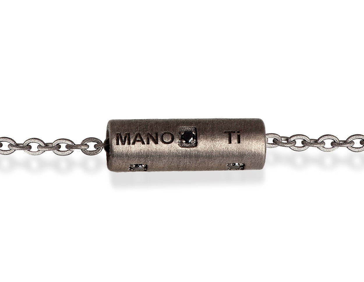 BRACCIALE CON CILINDRO CORTO IN TITANIO SATINATO, 6 DIAMANTI BLACK, CATENA CON CONTROMAGLIA IN ORO ROSSO 18KT.