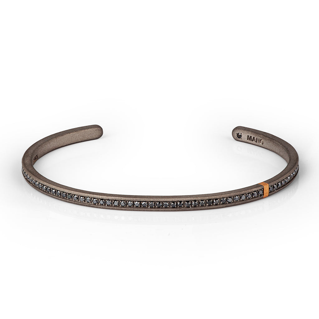 BRACCIALE RIGIDO DA UOMO IN TITANIO, ORO ROSSO 18 KT E 90 DIAMANTI BLACK.