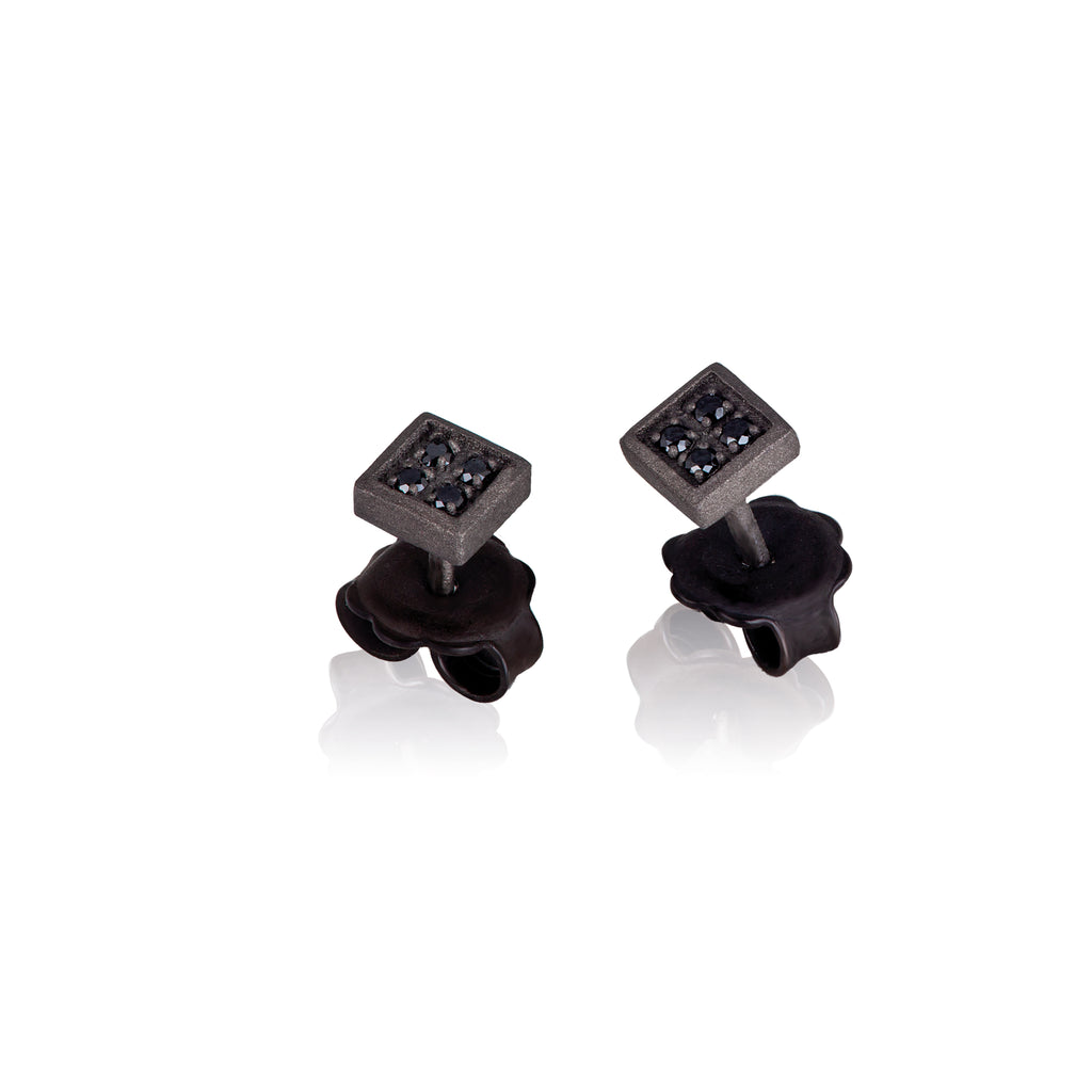 ORECCHINI UOMO QUADRETTO PICCOLO TITANIO E 8 DIAMANTI BLACK.