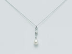 CATENINA IN ORO BIANCO CON PENDENTE PERLA E DIAMANTI