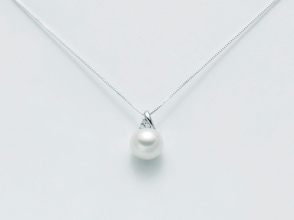 CATENINA CON CIONDOLO IN ORO BIANCO, PERLA E DIAMANTI PCL3124