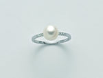 ANELLO IN ORO BIANCO CON PERLA E DIAMANTI PLI1594